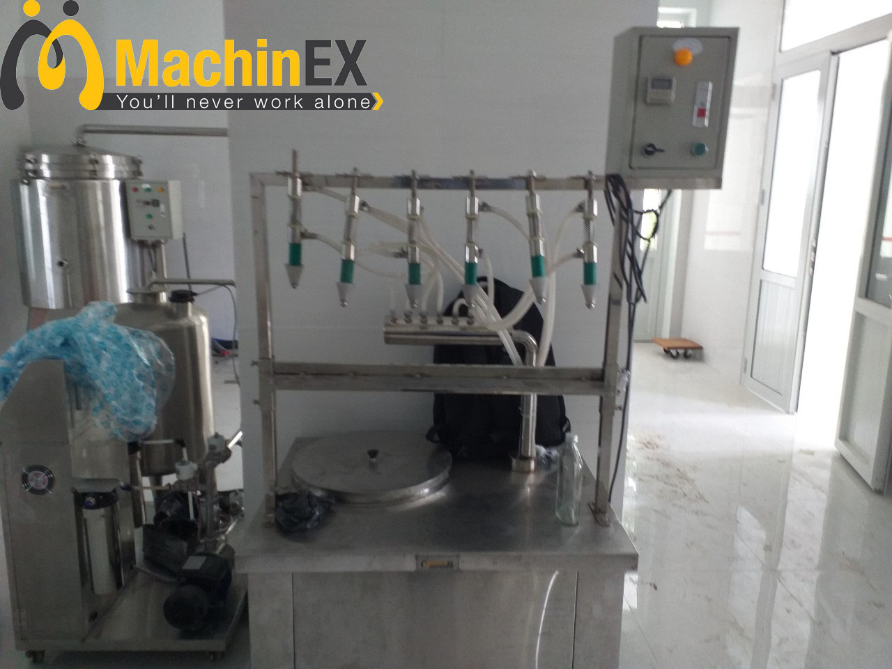 máy chiết rót 6 vòi bán tự động
