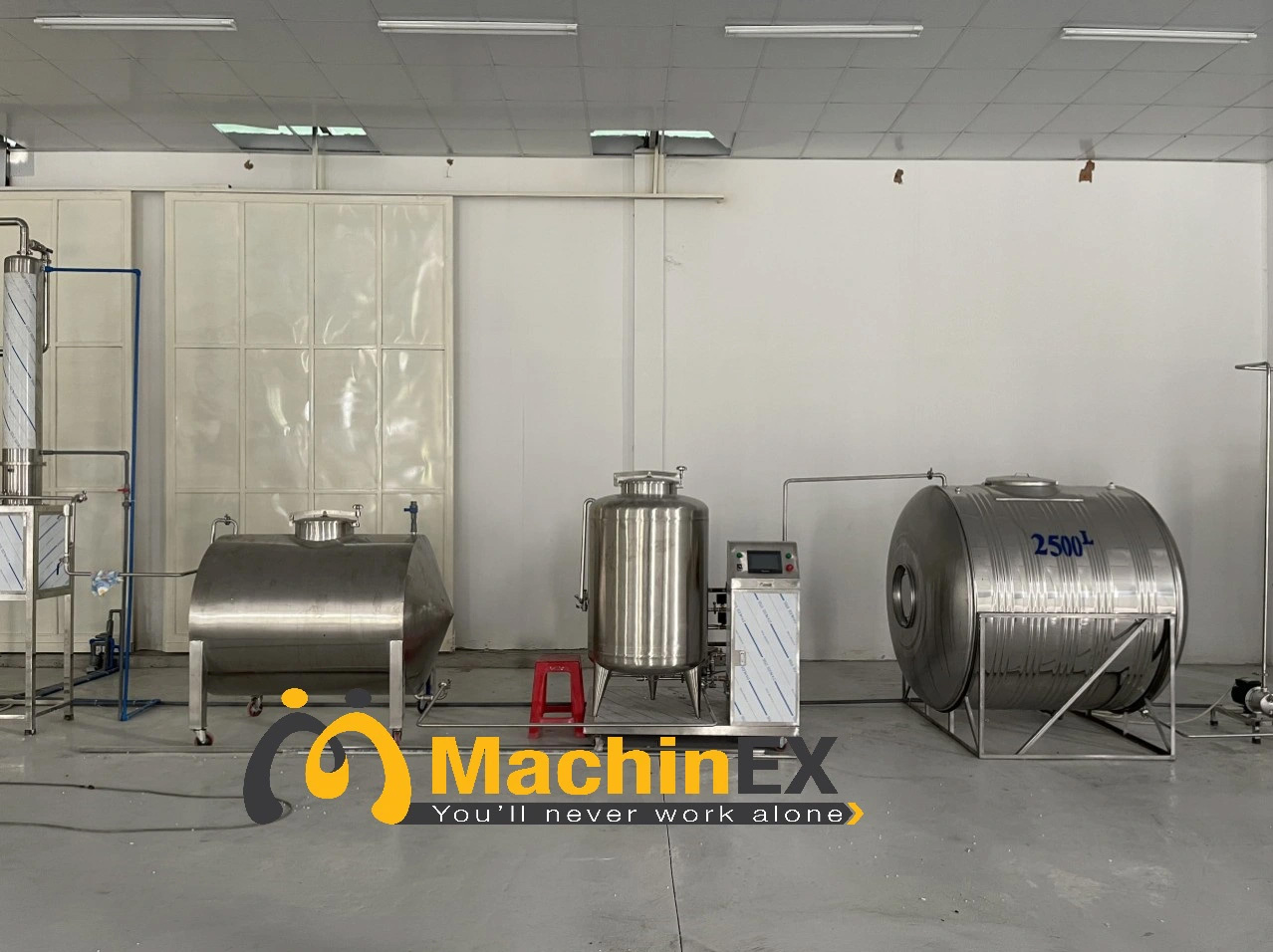 nhà máy sản xuất rượu việt nam