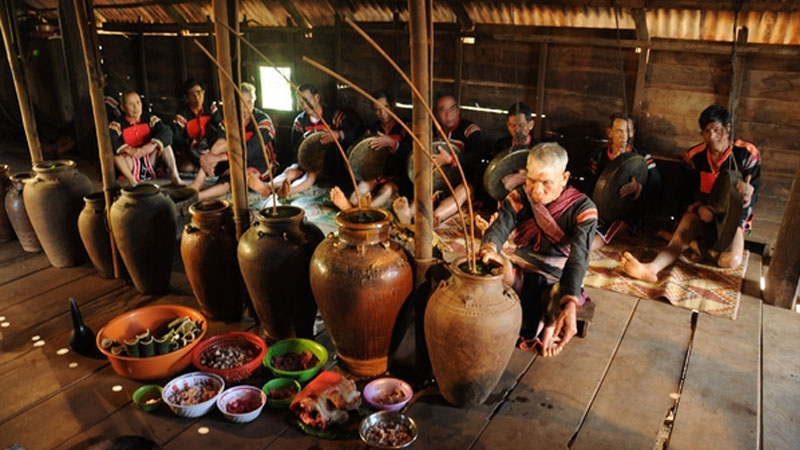 Nghề nấu rượu truyền thống