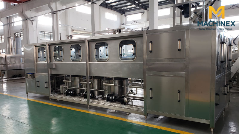 Nước tinh khiết có thể bị tái nhiễm khuẩn sau khi đóng chai không?