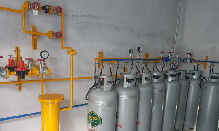 tủ hấp cơm bằng gas
