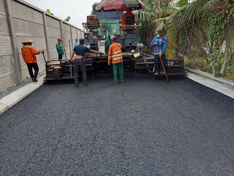 Vai trò của xe lu thi công mặt đường bê tông nhựa