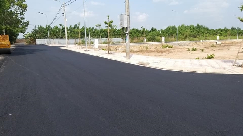 Thi công bê tông nhựa nóng thì vật liệu này được chia thành 2 loại