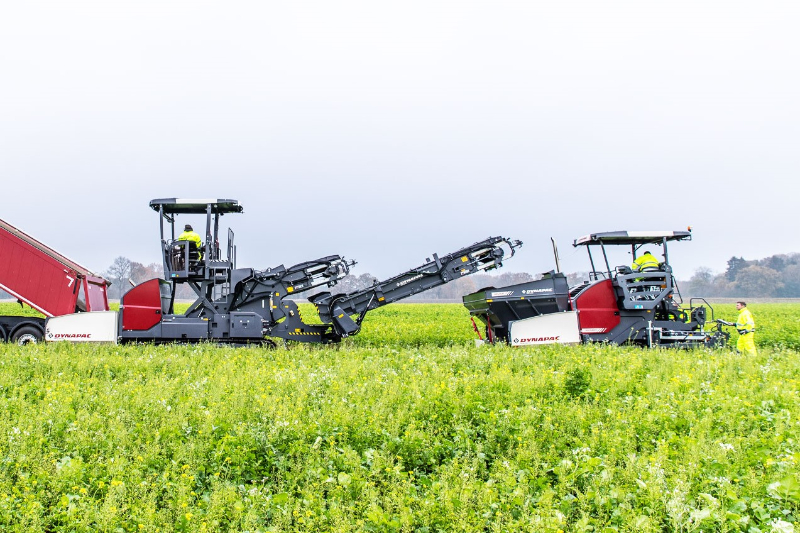 Dynapac là thương hiệu phân phối những loại xe công trình lớn