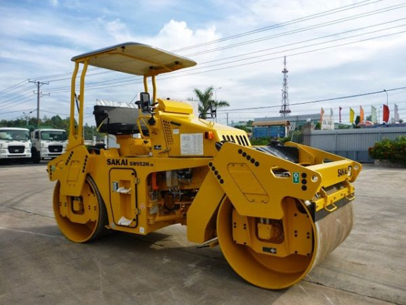 Xe lu bánh thép 10 tấn có tốt hơn xe lu bánh lốp?