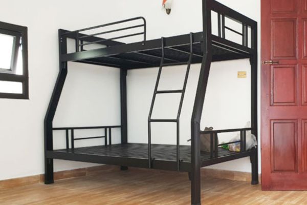 Giường sắt hộp tầng giúp tiết kiệm diện tích