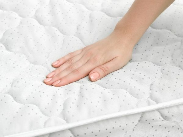 Nệm được làm từ sợi bông 100% polyester