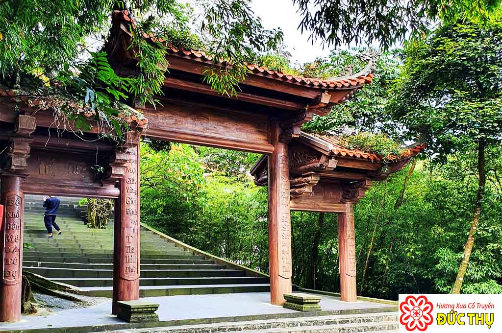 Bà Chúa Thượng Ngàn