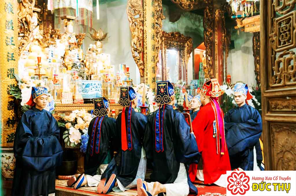 Đền Thánh Hoàng Bơ