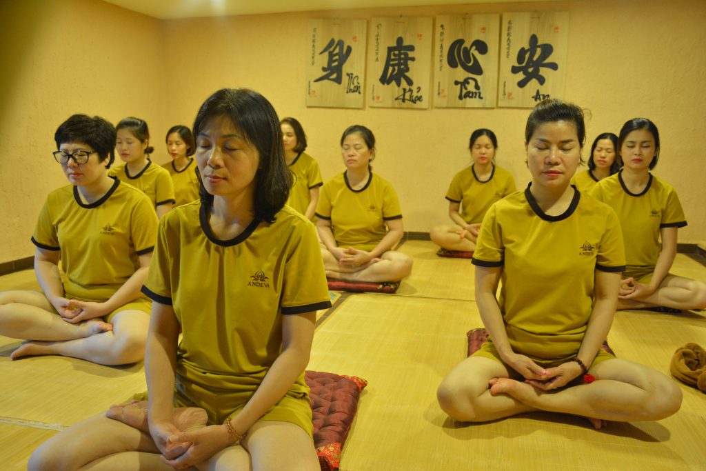 KHÓA HỌC THIỀN/ YOGA KẾT HỢP JJIM JIL BANG