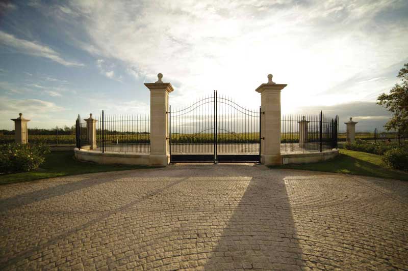 cổng chateau dauzac