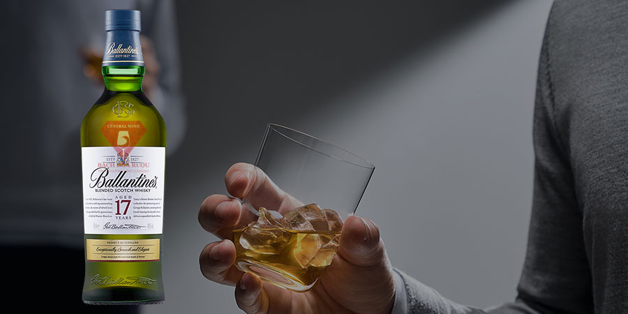 Rượu Ballantines 17 năm tuổi