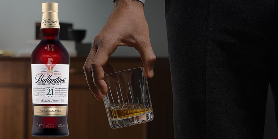 Giá rượu Ballantines 21 là bao nhiêu?