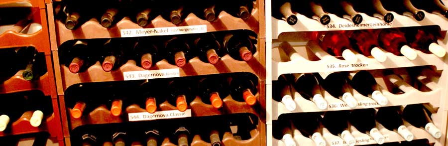 Những chai rượu vang cổ điển