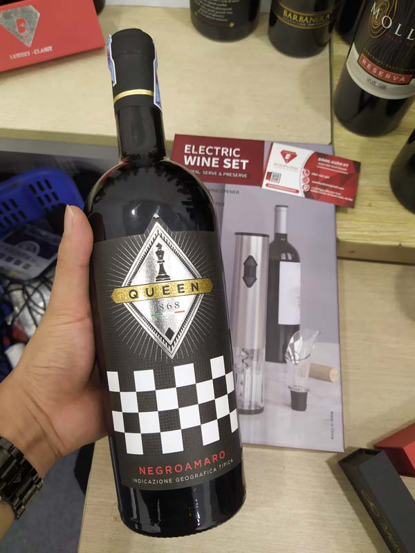 Rượu vang Queen 1868 Negroamaro Salento