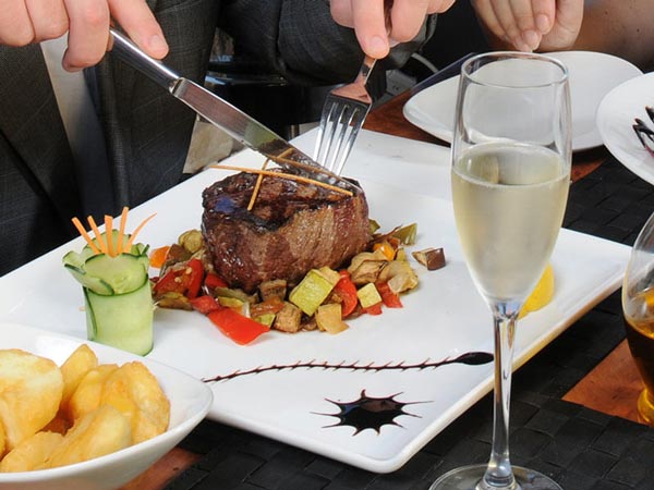 Rượu Vang Torley Demisec kết hợp với món ăn