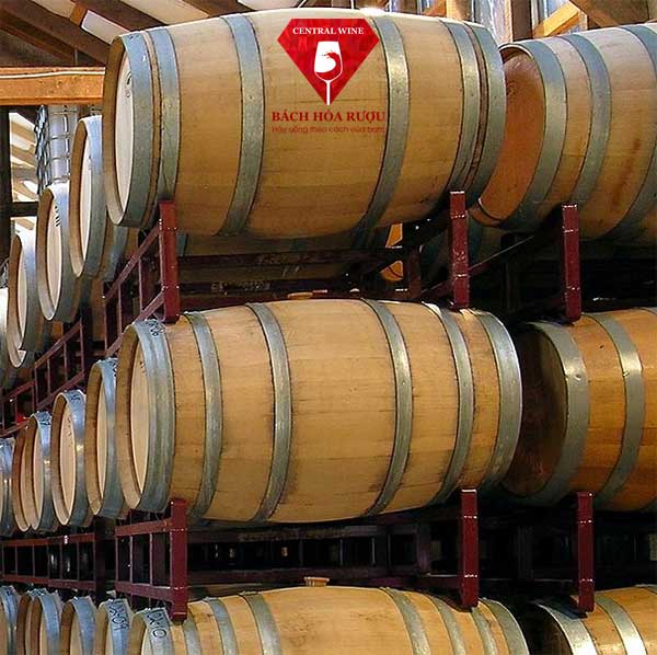 Thùng gỗ sồi được ưa chuộng nhất trong sản xuất rượu vang