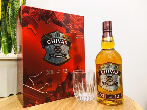 Hộp Quà Rượu Chivas Regal 12 Years