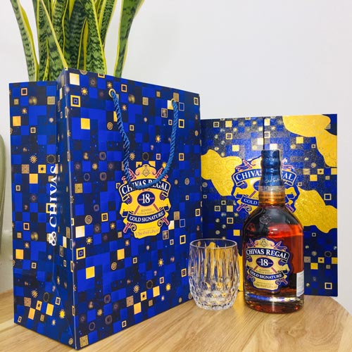 Hộp quà Rượu Chivas 18 Năm