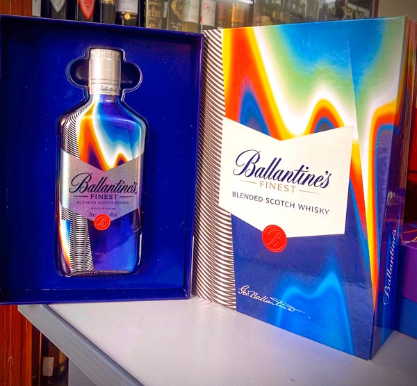 Rượu Ballantines Finest