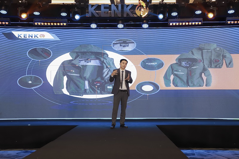 Ông Trịnh Xuân Chung - Tổng giám đốc công ty Trong sự kiện ra mắt sản phẩm áo điều hòa phiên bản 2024