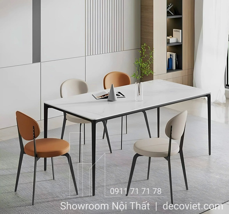bàn ăn mặt đá nhỏ gọn
