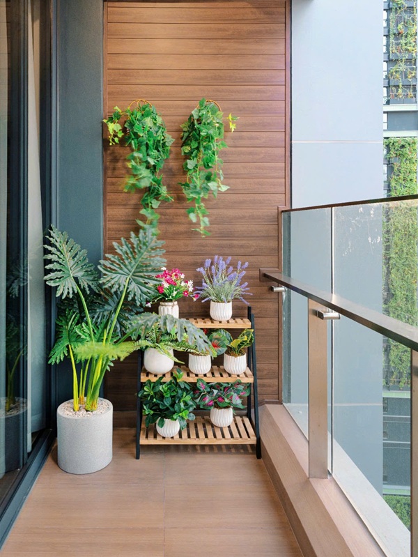 Không gian ban công hiện đại, thiết kế an toàn nhưng vẫn sang trọng và tiện nghi.