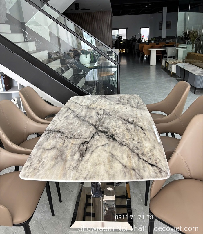 Hình ảnh thực tế bàn ăn 6 ghế chân inox tại showroom nội thất DecoViet