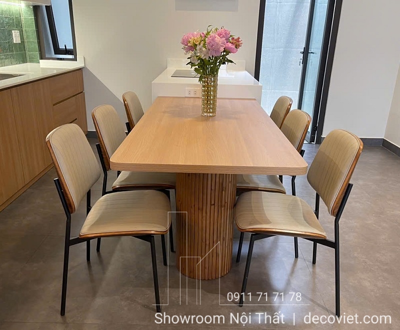 bàn ăn kết hợp bàn đảo bếp tiện nghi