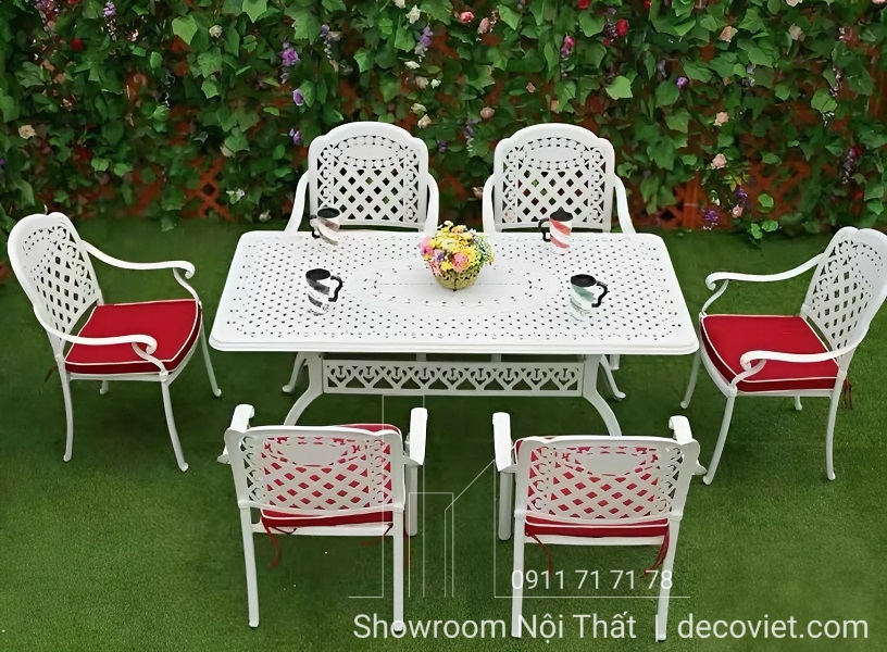 mẫu bàn ghế nhôm đúc sân vườn tân cổ điển