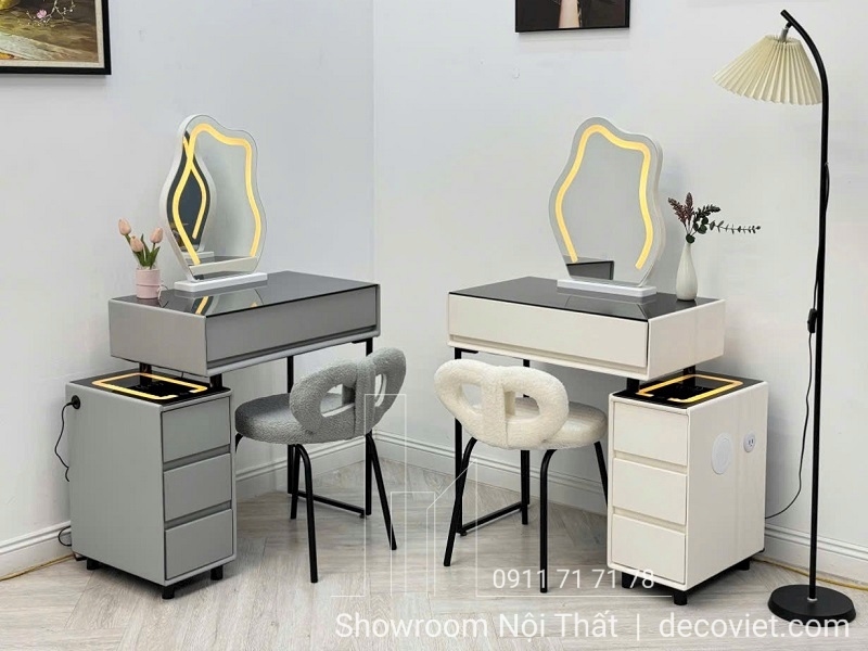 bàn trang điểm nhỏ gọn