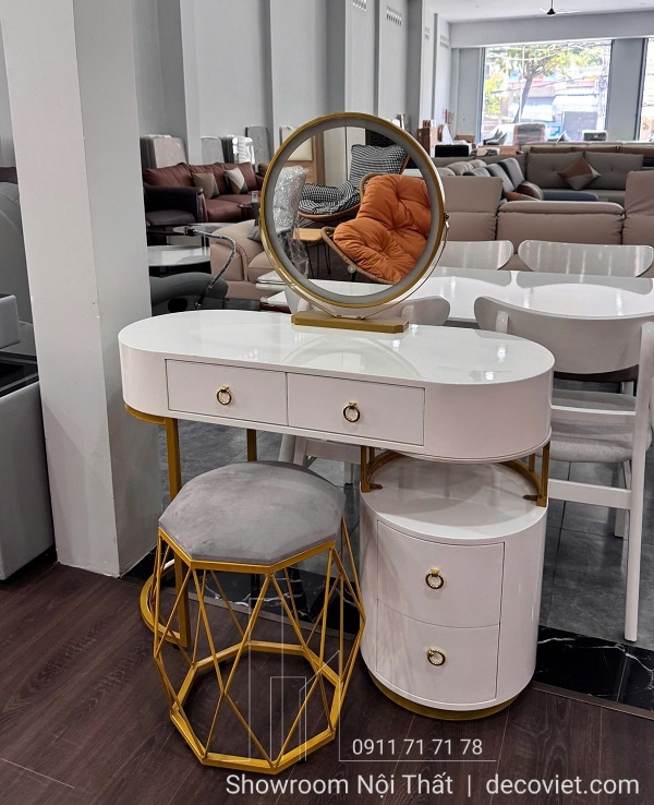 Bộ bàn trang điểm có ghế nệm và gương tròn khung vàng độc đáo