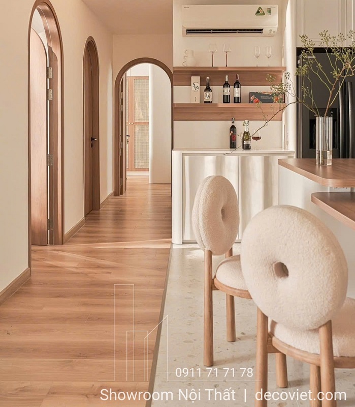 Mẫu đảo bếp nhỏ gọn kết hợp bàn ăn tinh tế phong cách châu Âu