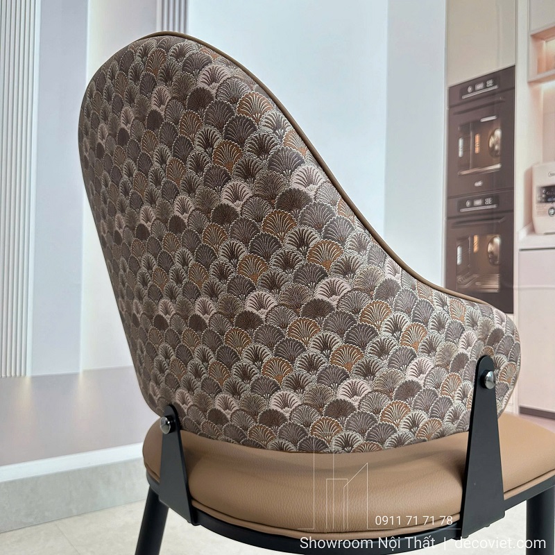 Ghế ăn bọc da 584S phù hợp bàn ăn mặt đá và nội thất hiện đại