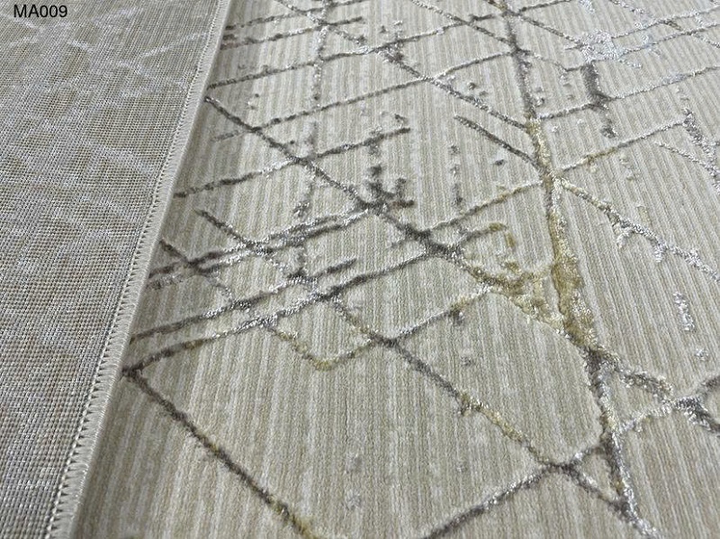 Mặt sau Thảm Trang Trí được gia công tỉ mỉ, bám sàn tốt, hạn chế xê dịch