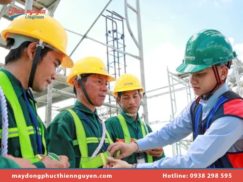 Giá đồng phục công nhân xây dựng những yếu tố ảnh hưởng