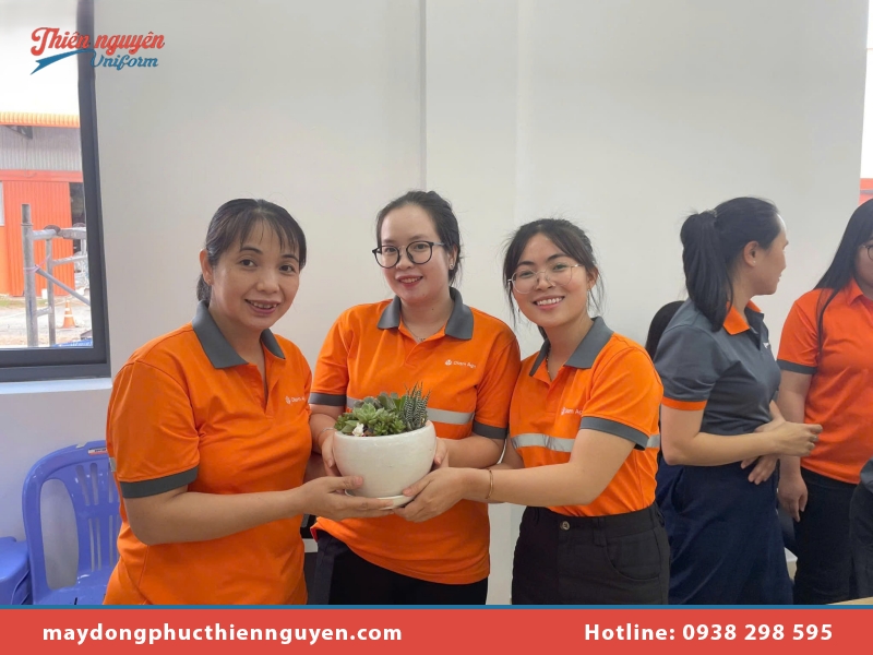 Các yếu tố quan trọng khi lựa chọn may áo thun đồng phục công nhân