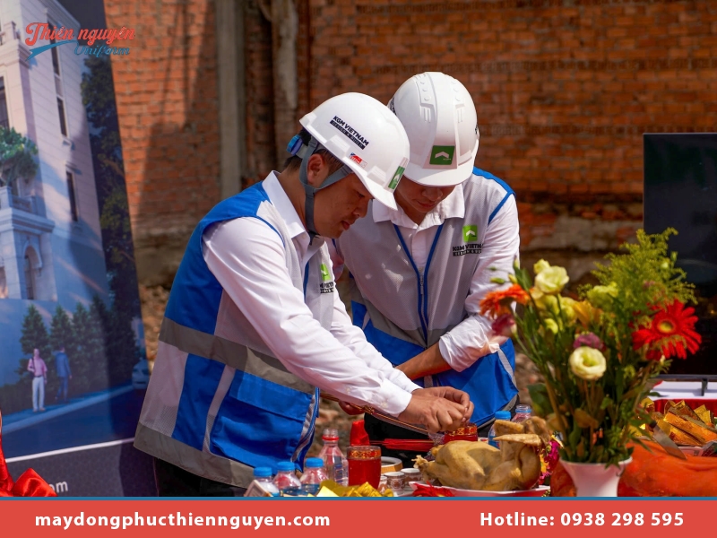 Đặt may áo thun đồng phục công nhân tại Đồng Phục Thiên Nguyên ngay