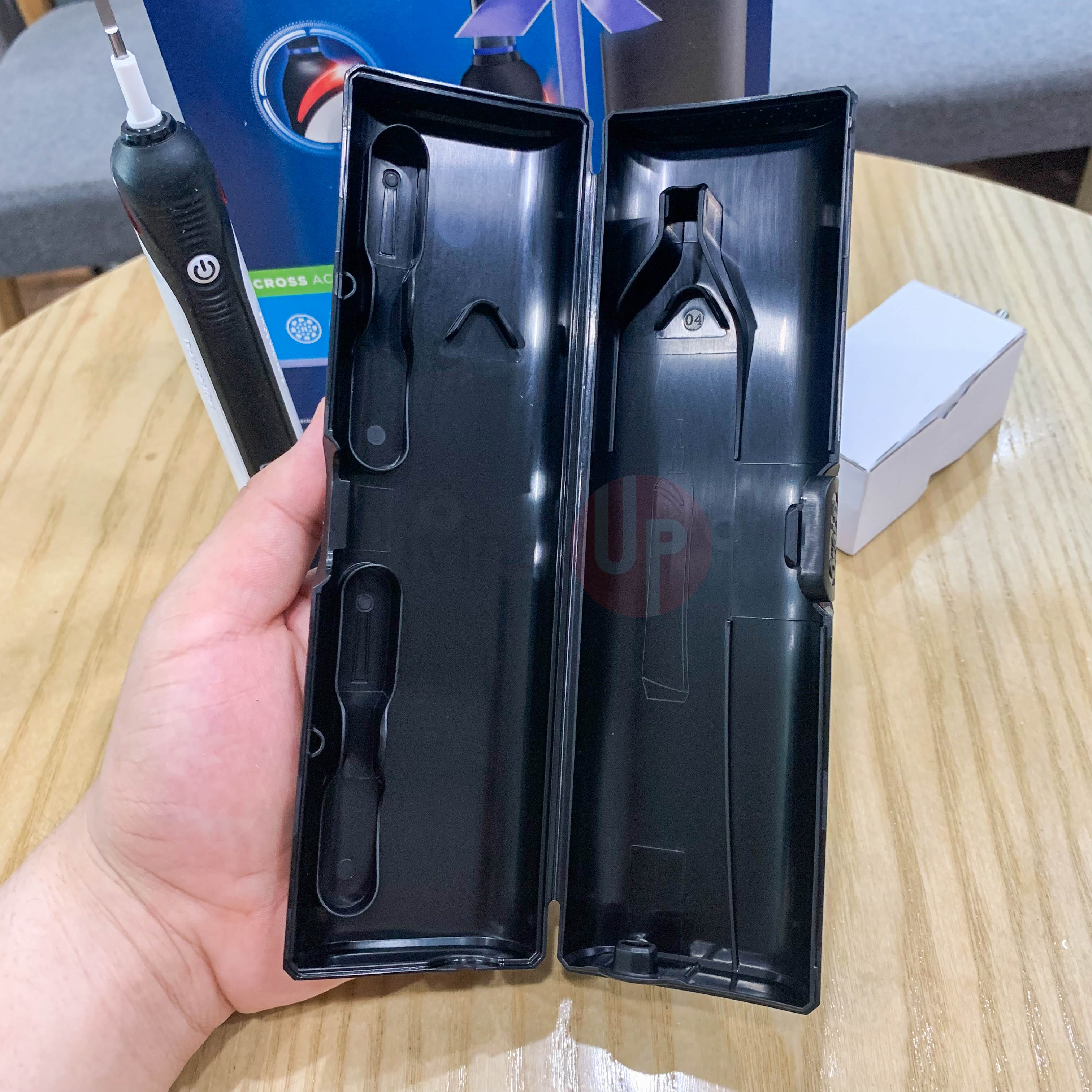 ban chai dien oral b pro 2 2500