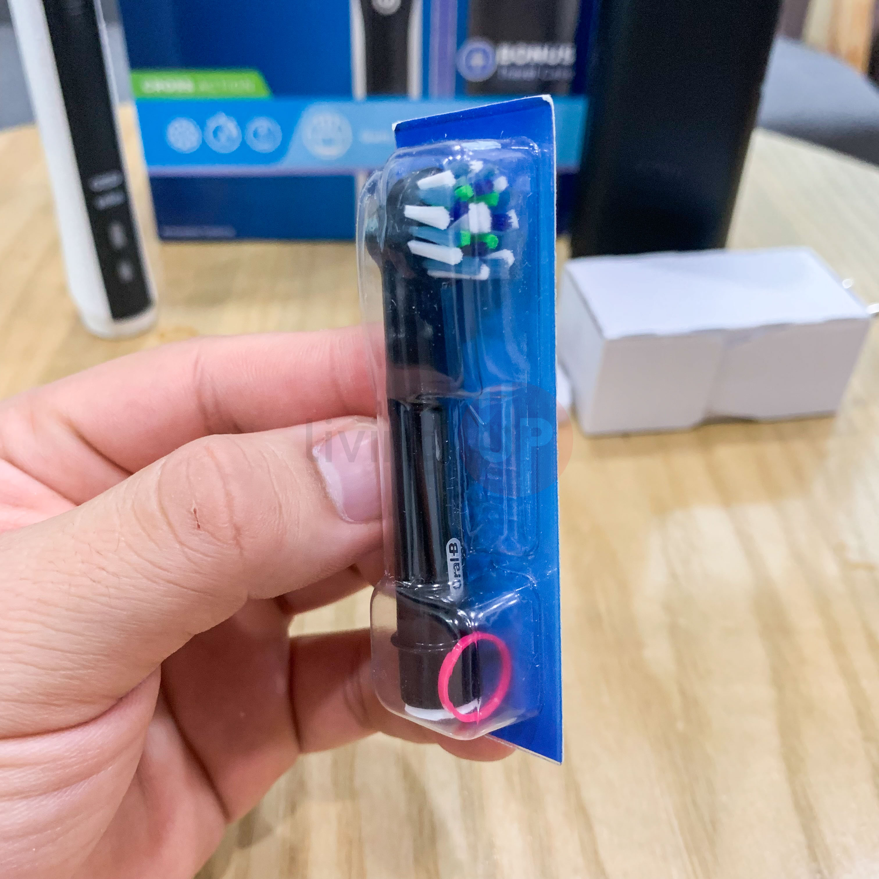 ban chai dien oral b pro 2 2500