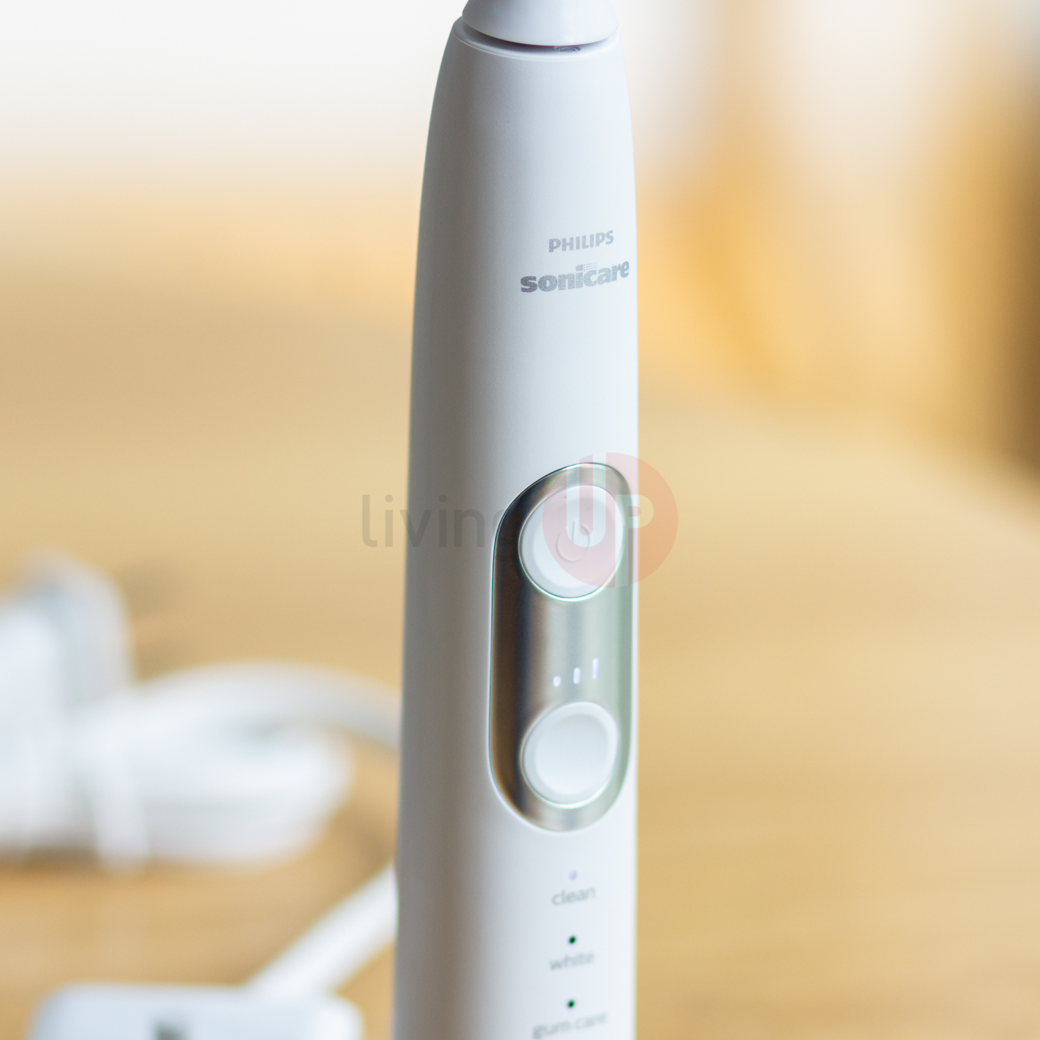 ban chai dien philips sonicare 6100