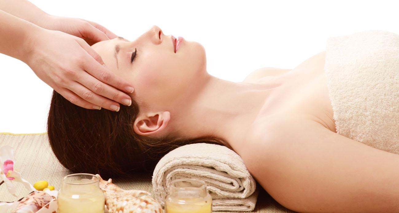 cần tránh massage mặt quá lâu