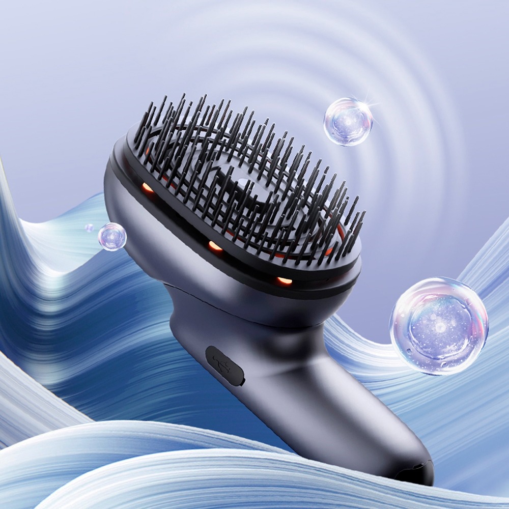 Chải tóc kết hợp phun tinh dầu dưỡng ẩm