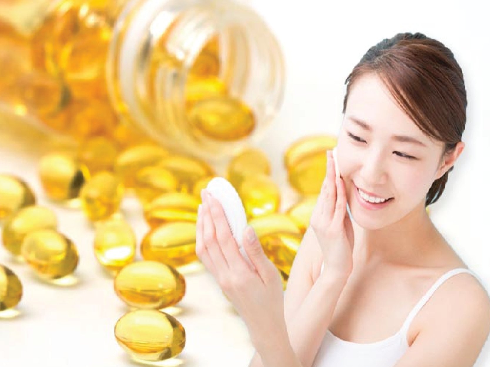 massage mặt bằng vitamin E dịu vết cháy nắng