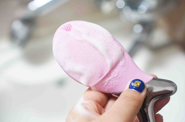 may rua mat hinh con ca