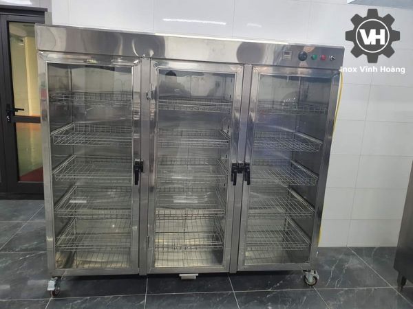 Tủ sấy bát công nghiệp 3 cánh 1800L với kích thước lớn