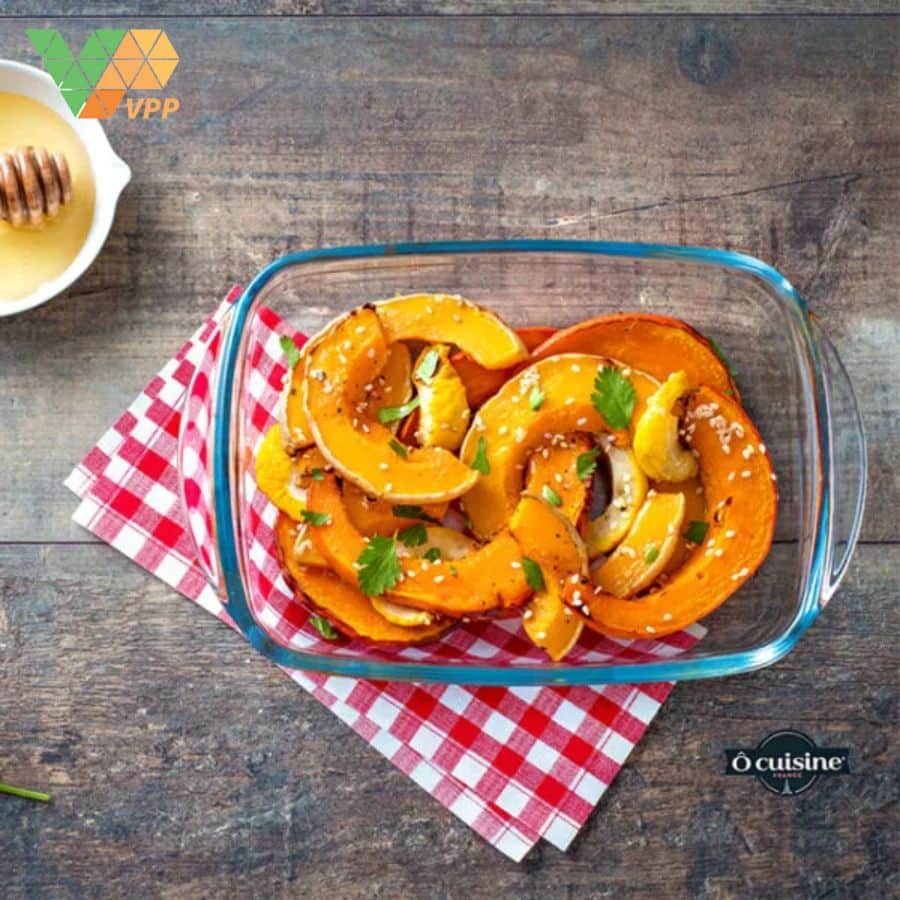 Lưu ý vệ sinh và sử dụng khay bánh hình vuông Ocuisine 40x27x7cm