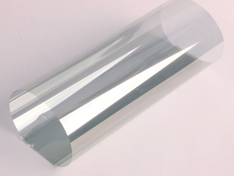 Decal 2 mặt trong suốt là loại vật liệu nhãn dán có khả năng nhìn xuyên thấu từ cả hai mặt