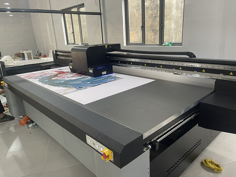 Máy in UV phẳng Taimes 3225 có chất lượng in sắc nét, độ bền cao