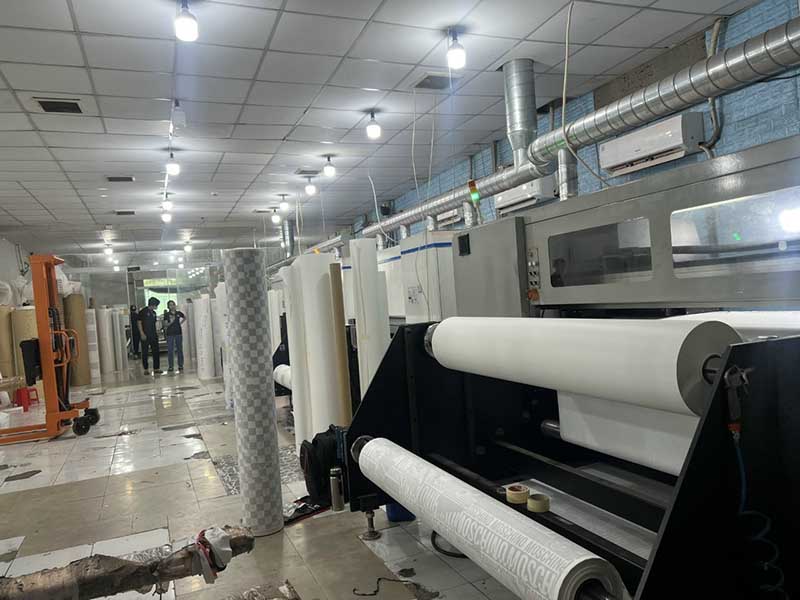 Đây là phương pháp in sử dụng nhiệt độ cao để chuyển mực in từ giấy chuyển sang bề mặt vật liệu